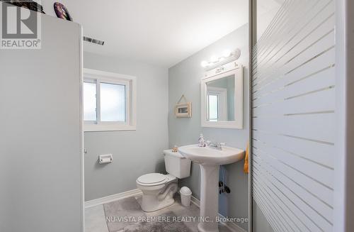 239 Chittick Crescent, Thames Centre (Dorchester), ON - Indoor Photo Showing Bathroom