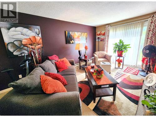 209 2644 Arnett Avenue, Prince George, BC - Indoor Photo Showing Living Room