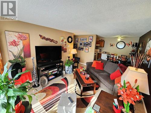 209 2644 Arnett Avenue, Prince George, BC - Indoor Photo Showing Living Room