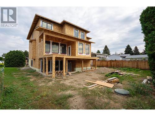 2015 Polo Road, Kelowna, BC - Outdoor