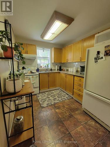 671 Driftwood Road, Orillia, ON - Indoor Photo Showing Kitchen