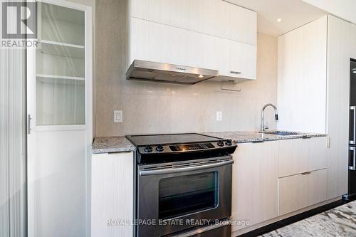 1909 - 101 Charles Street E, Toronto (Church-Yonge Corridor), ON - Indoor Photo Showing Kitchen