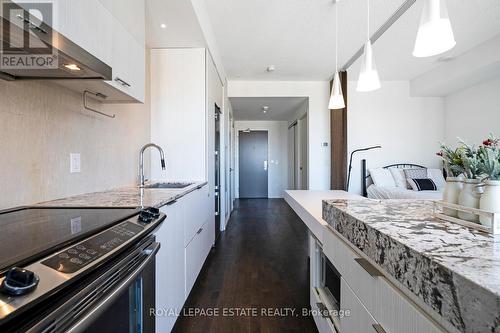 1909 - 101 Charles Street E, Toronto, ON - Indoor Photo Showing Kitchen With Upgraded Kitchen