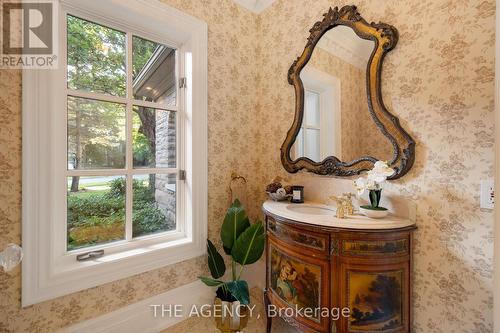 16 Fifeshire Road, Toronto (St. Andrew-Windfields), ON - Indoor Photo Showing Bathroom