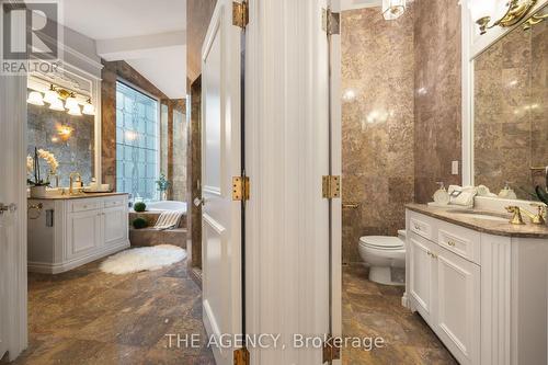 16 Fifeshire Road, Toronto (St. Andrew-Windfields), ON - Indoor Photo Showing Bathroom