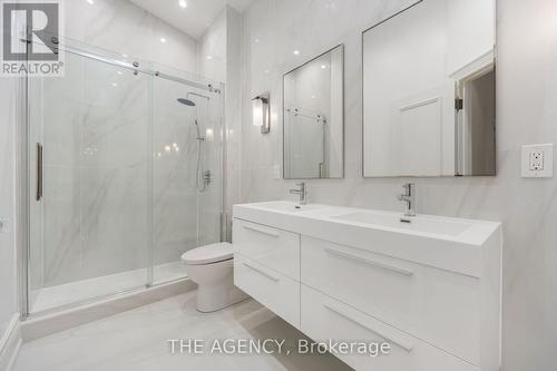 16 Fifeshire Road, Toronto (St. Andrew-Windfields), ON - Indoor Photo Showing Bathroom