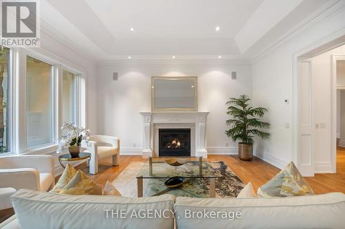 16 Fifeshire Road, Toronto (St. Andrew-Windfields), ON - Indoor Photo Showing Living Room With Fireplace