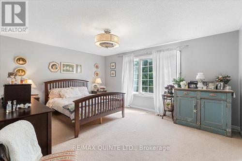 33 Alder Court, Belleville, ON - Indoor Photo Showing Bedroom