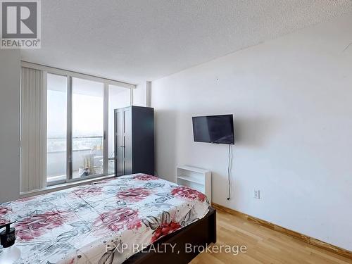 1210 - 350 Alton Towers Circle, Toronto (Milliken), ON - Indoor Photo Showing Bedroom