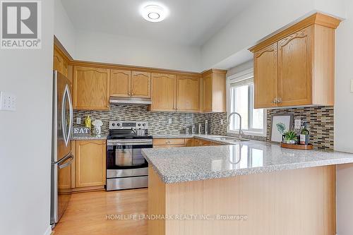 35 Nottingham Drive, Richmond Hill (Westbrook), ON - Indoor Photo Showing Kitchen