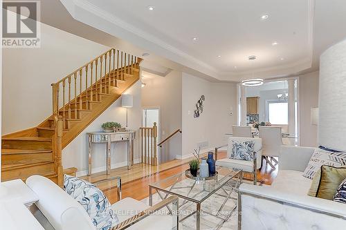 35 Nottingham Drive, Richmond Hill (Westbrook), ON - Indoor Photo Showing Living Room