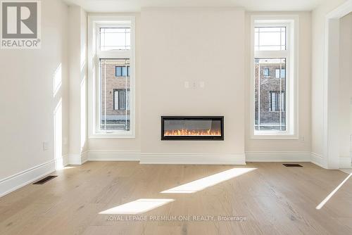 125 Timber Creek Boulevard, Vaughan, ON - Indoor With Fireplace