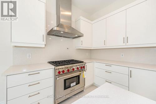 125 Timber Creek Boulevard, Vaughan, ON - Indoor Photo Showing Kitchen