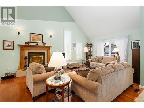 304 Dugan Street, Creston, BC - Indoor Photo Showing Living Room With Fireplace