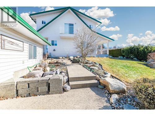 304 Dugan Street, Creston, BC - Outdoor