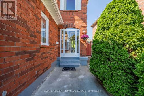 12 Mount Fuji Crescent, Brampton (Sandringham-Wellington), ON - Outdoor