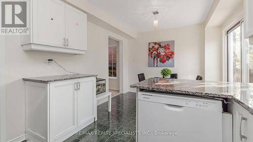 42 Caruso Drive, Brampton (Fletcher'S West), ON - Indoor Photo Showing Kitchen