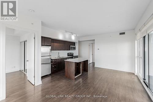 2901 - 2212 Lakeshore Boulevard W, Toronto (Mimico), ON - Indoor Photo Showing Kitchen