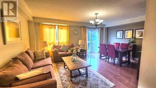 3974 Stardust Drive, Mississauga (Churchill Meadows), ON - Indoor Photo Showing Living Room