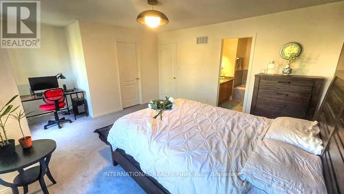 3974 Stardust Drive, Mississauga, ON - Indoor Photo Showing Bedroom