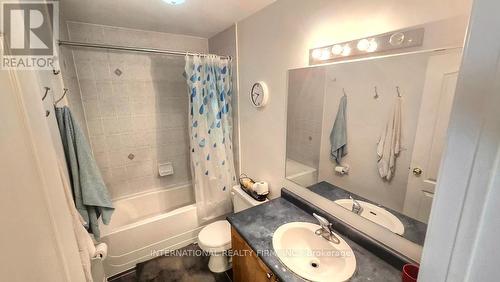 3974 Stardust Drive, Mississauga, ON - Indoor Photo Showing Bathroom