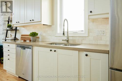 1048 Plains View Avenue, Burlington, ON - Indoor Photo Showing Kitchen With Double Sink