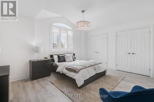 19 Westra Drive, Guelph, ON - Indoor Photo Showing Bedroom