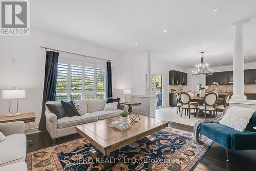 19 Westra Drive, Guelph, ON - Indoor Photo Showing Living Room