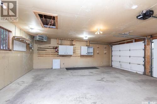 324 Winnipeg Avenue S, Saskatoon, SK - Indoor Photo Showing Garage