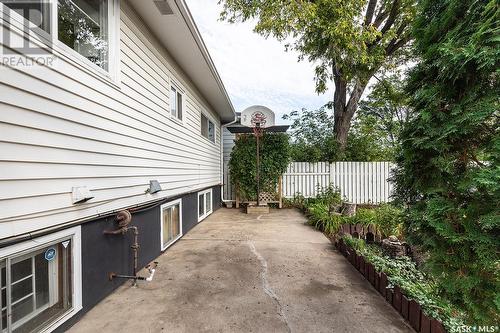 324 Winnipeg Avenue S, Saskatoon, SK - Outdoor With Exterior