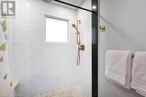 197 Green Road, Stoney Creek, ON - Indoor Photo Showing Bathroom