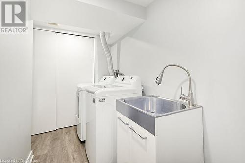 197 Green Road, Stoney Creek, ON - Indoor Photo Showing Laundry Room