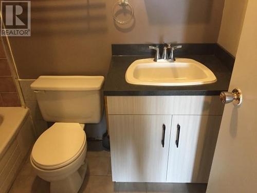 227 Regent Street, Sudbury, ON - Indoor Photo Showing Bathroom