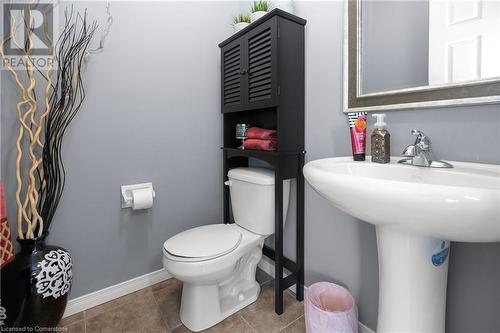 1328 Upper Sherman Avenue Unit# 6, Hamilton, ON - Indoor Photo Showing Bathroom