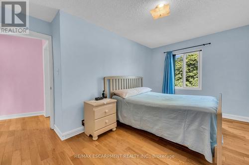 18 Eaton Place, Hamilton, ON - Indoor Photo Showing Bedroom