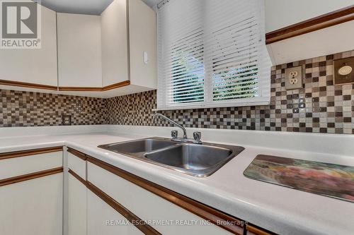 18 Eaton Place, Hamilton, ON - Indoor Photo Showing Kitchen With Double Sink