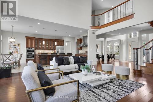 465 Eagletrace Drive, London, ON - Indoor Photo Showing Living Room