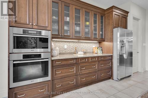 465 Eagletrace Drive, London, ON - Indoor Photo Showing Kitchen