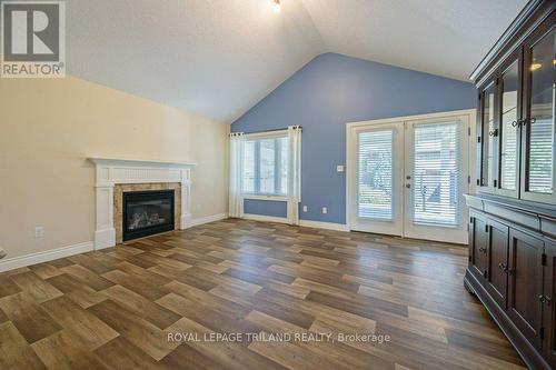 48 Ambleside Drive, St. Thomas, ON - Indoor Photo Showing Living Room With Fireplace