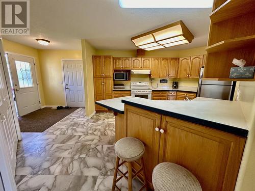 9918 115 Avenue, Fort St. John, BC - Indoor Photo Showing Kitchen