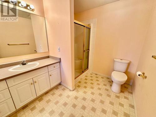 9918 115 Avenue, Fort St. John, BC - Indoor Photo Showing Bathroom