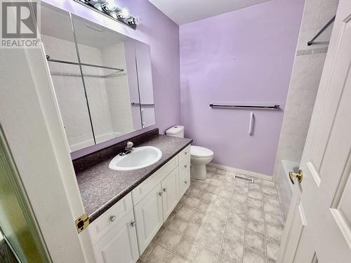 9918 115 Avenue, Fort St. John, BC - Indoor Photo Showing Bathroom