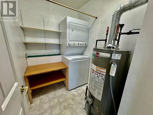 9918 115 Avenue, Fort St. John, BC - Indoor Photo Showing Laundry Room