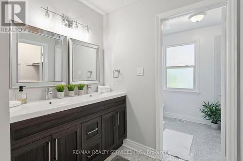 52 Nipissing Crescent, Brampton (Westgate), ON - Indoor Photo Showing Bathroom