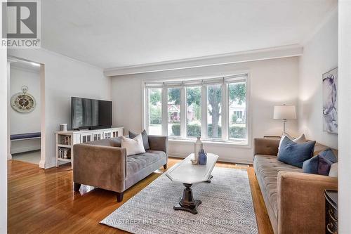 391 Maple Avenue, Oakville, ON - Indoor Photo Showing Living Room