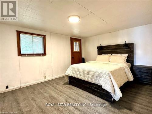 85 Simpson Avenue, Northern Bruce Peninsula, ON - Indoor Photo Showing Bedroom