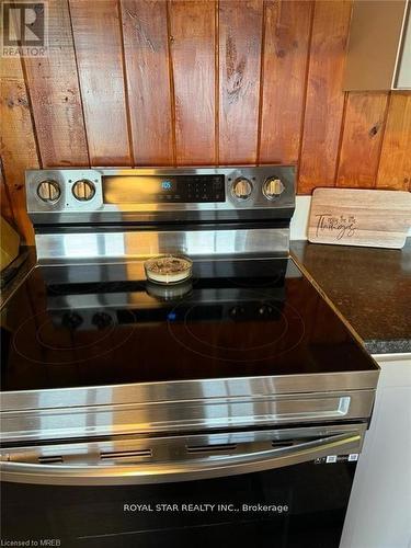 85 Simpson Avenue, Northern Bruce Peninsula, ON - Indoor Photo Showing Kitchen