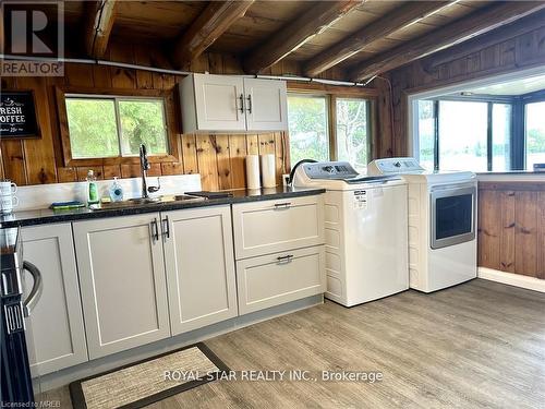 85 Simpson Avenue, Northern Bruce Peninsula, ON - Indoor Photo Showing Laundry Room