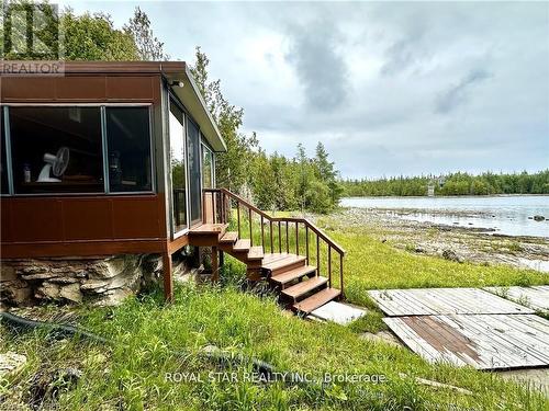 85 Simpson Avenue, Northern Bruce Peninsula, ON - Outdoor With Body Of Water