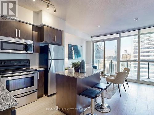 3003 - 55 Bremner Boulevard, Toronto, ON - Indoor Photo Showing Kitchen With Stainless Steel Kitchen